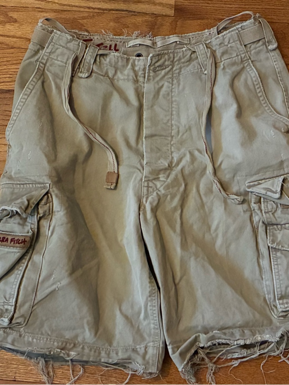 Ezra Fitch (A&F) Men's Cargo Shorts in Light Khaki Paratrooper Style Sz. 32